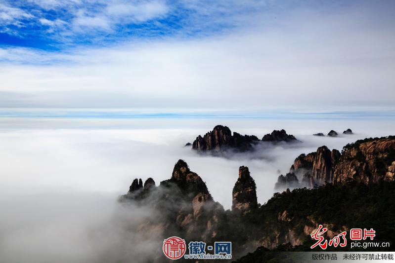 安徽：雨后黄山缥缈浩荡